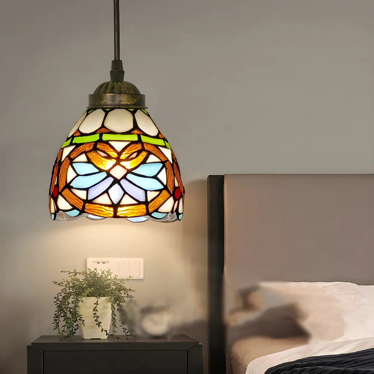 Hallway Tiffany Stained Glass Bowl-Shaped Pendant Light Image - 7