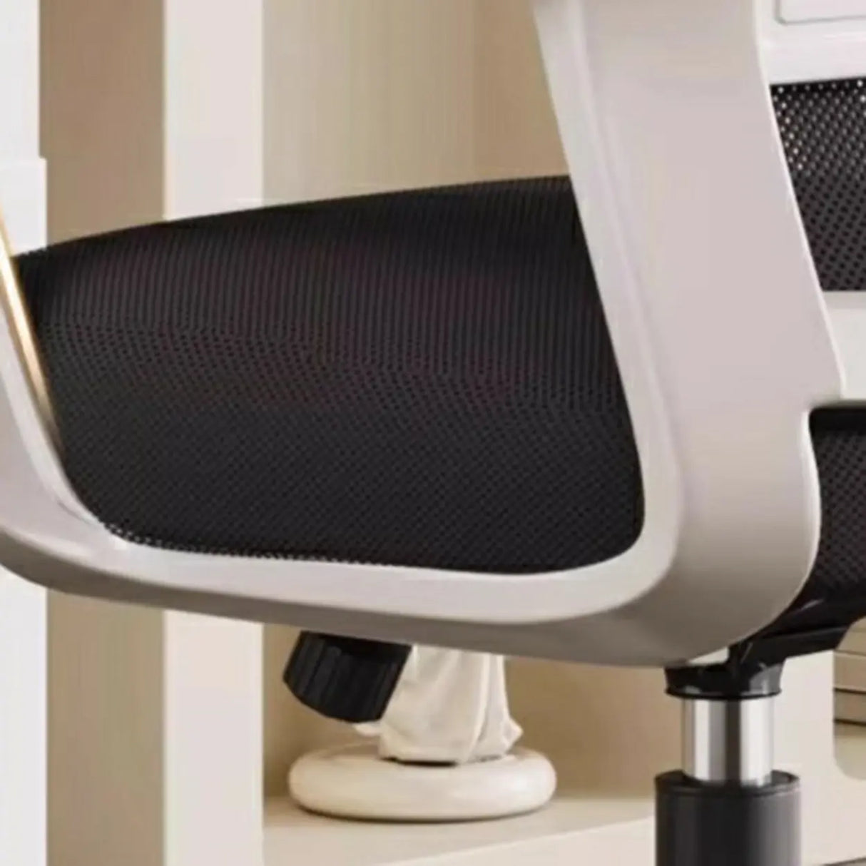 Lumbar Support Mesh Adjustable Seat Height Office Chair Image - 8