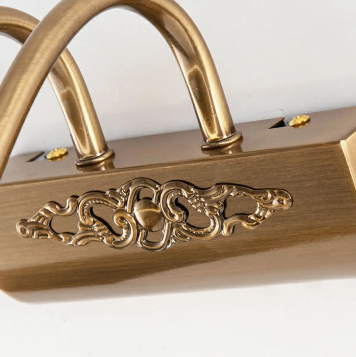 Luxurious Gold Geometric LED Bathroom Vanity Light Image - 10