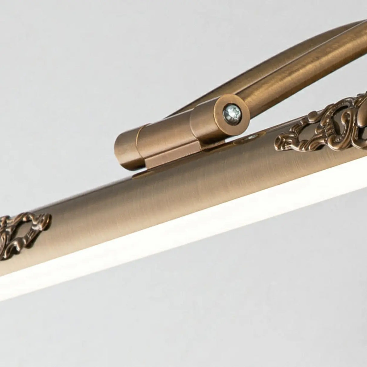 Luxurious Gold Geometric LED Bathroom Vanity Light Image - 9