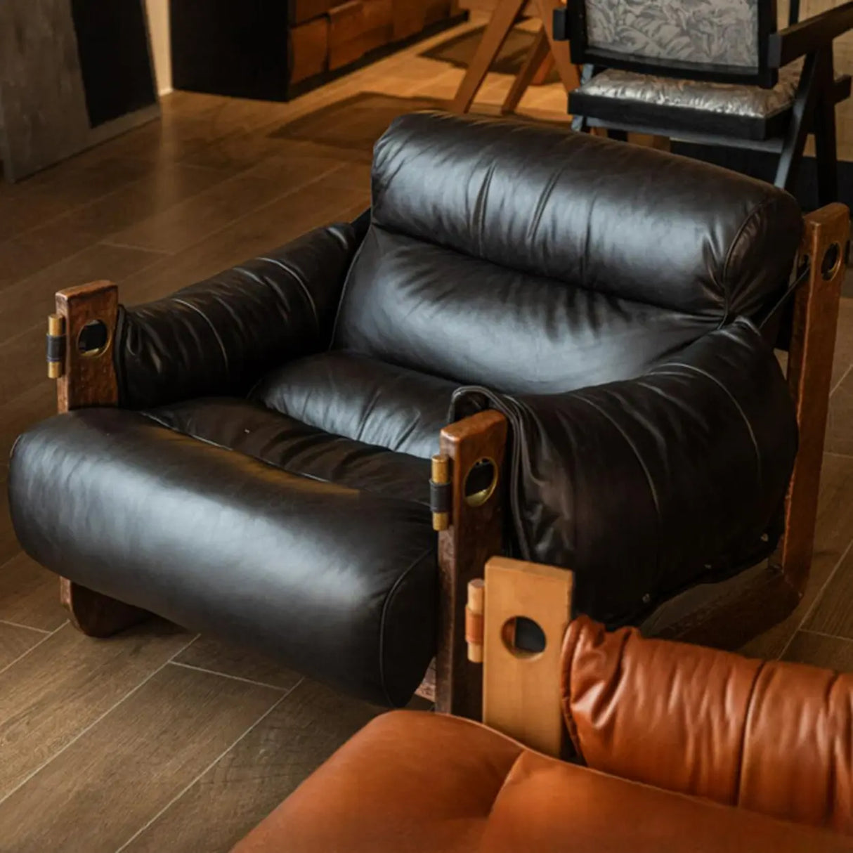 Luxury Leather Loose Back Brown Removable Cushions Accent Chair Image - 3