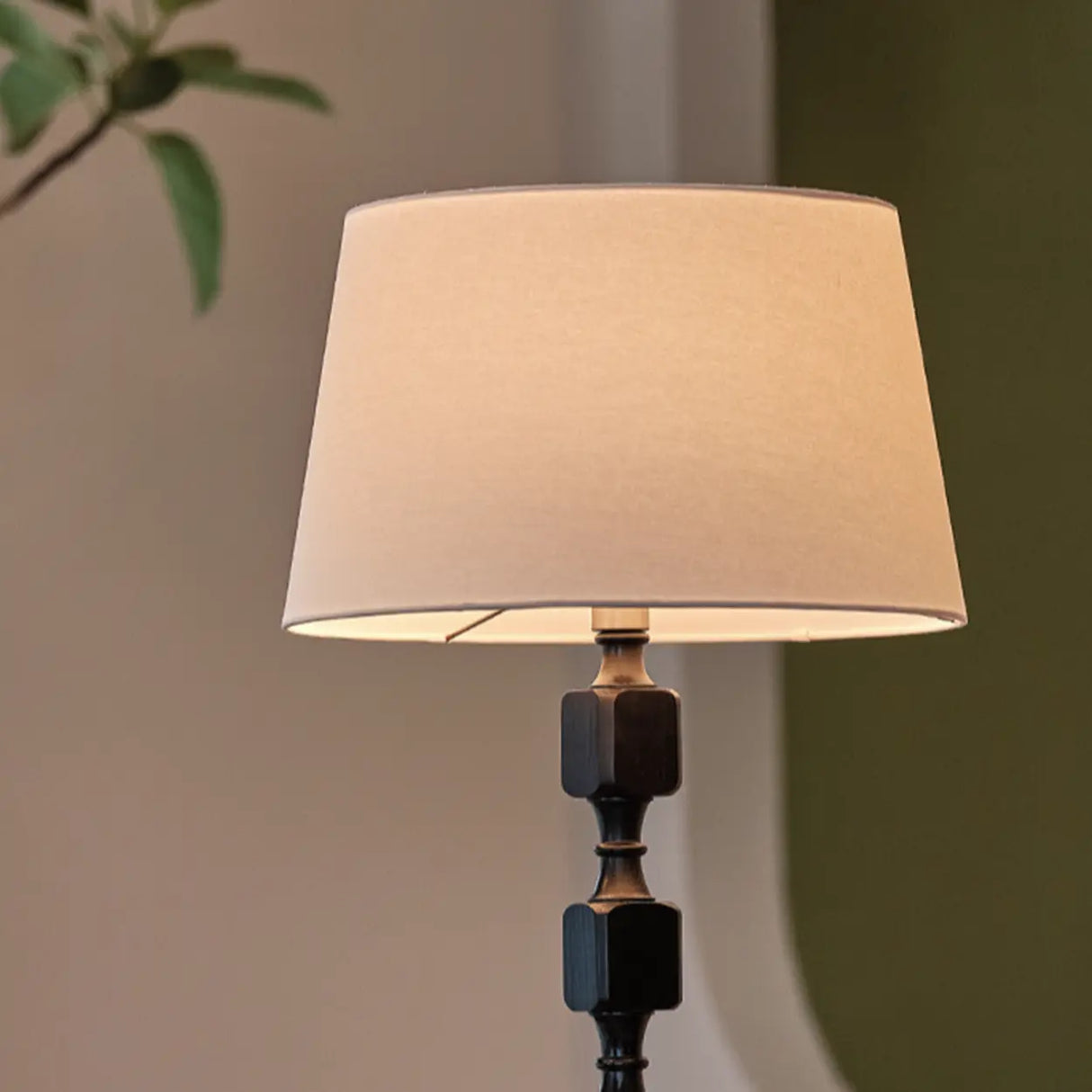 Mid-Century Modern Barrel Fabric Black Wood Floor Lamp Image - 10