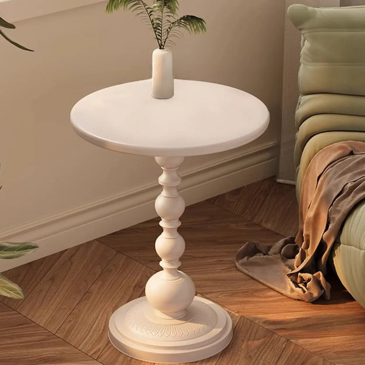 Mid-Century Modern Black Wood Round Pedestal Side Table Image - 4