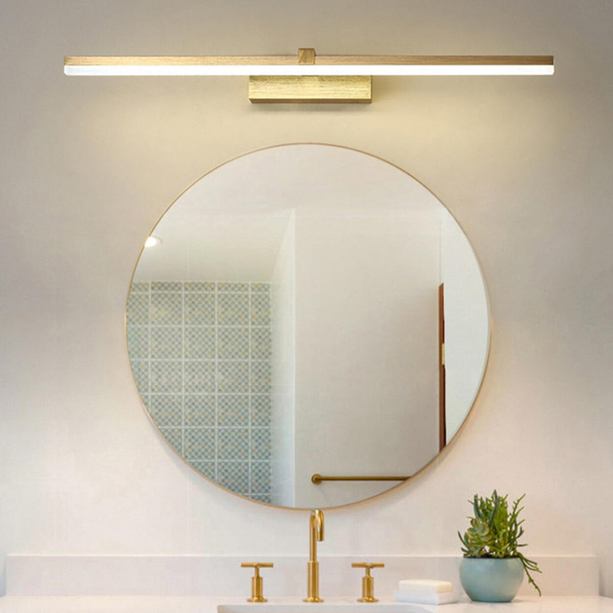 Minimalist Gold Aluminum Linear LED Vanity Light Image - 9