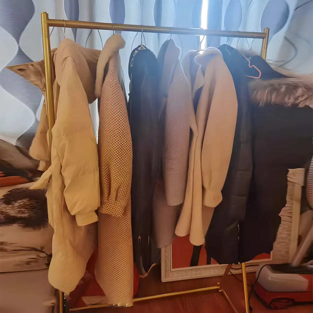 Minimalist Gold Metal Large Entryway Freestanding Coat Rack Image - 10