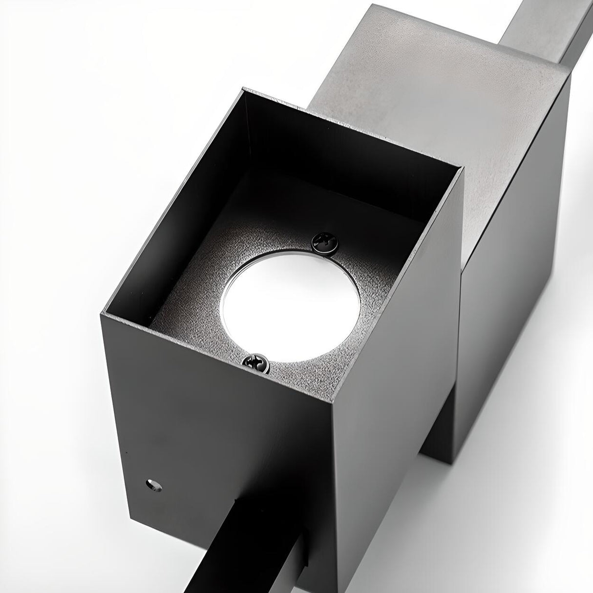 Minimalist Linear Design Vertical Black Wall Sconce Image - 9