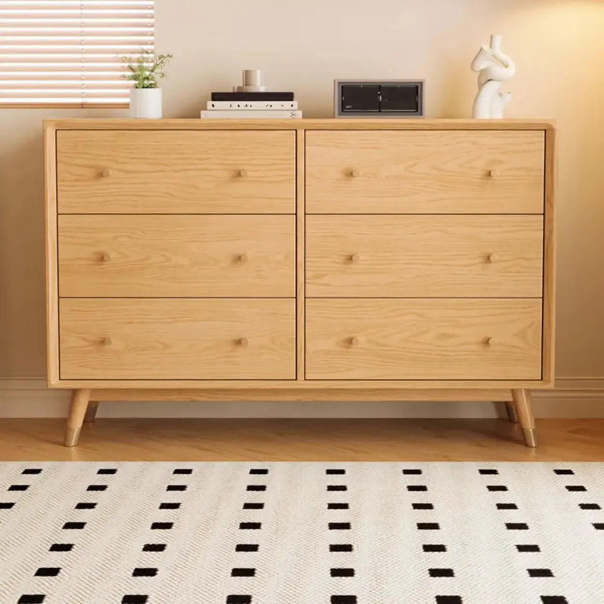 Minimalist Natural Rubberwood 5-Drawer Storage Dresser Image - 4