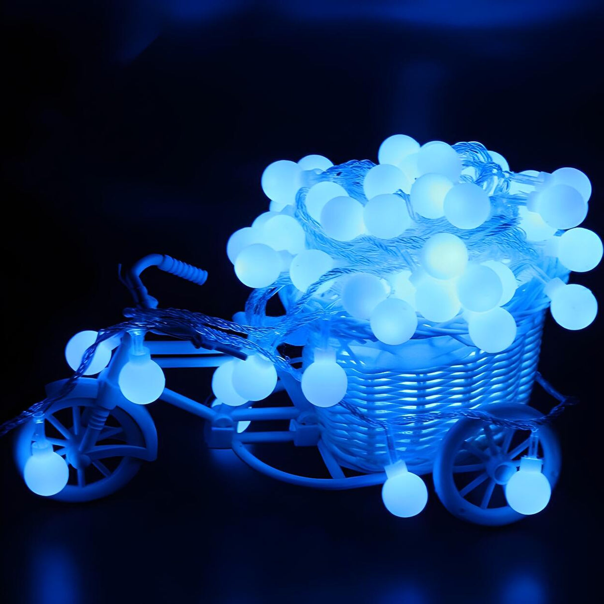 Minimalist Outdoor Ball LED Christmas String Light Image - 14