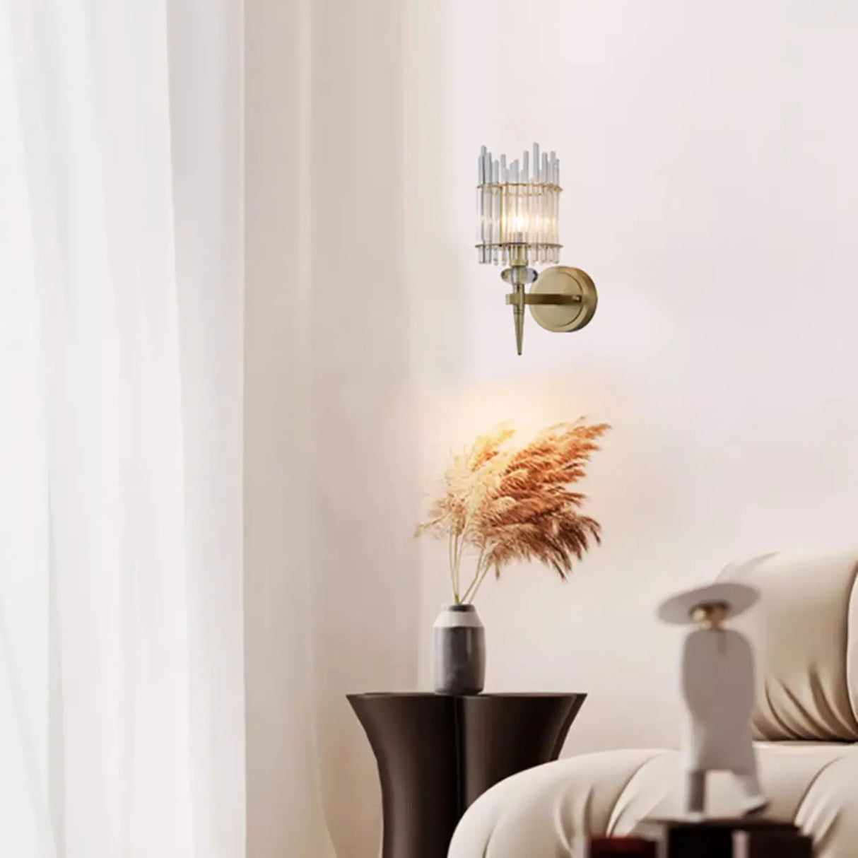 Minimalist Transparent Glass Gold Metal Wall Sconce Image - 4