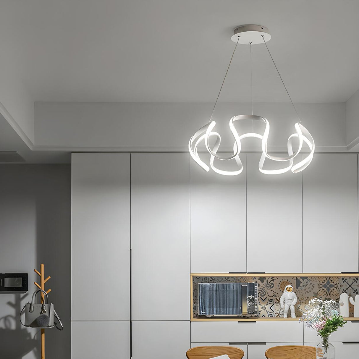 Modern Art Irregular Arc Led Chandelier Image - 7