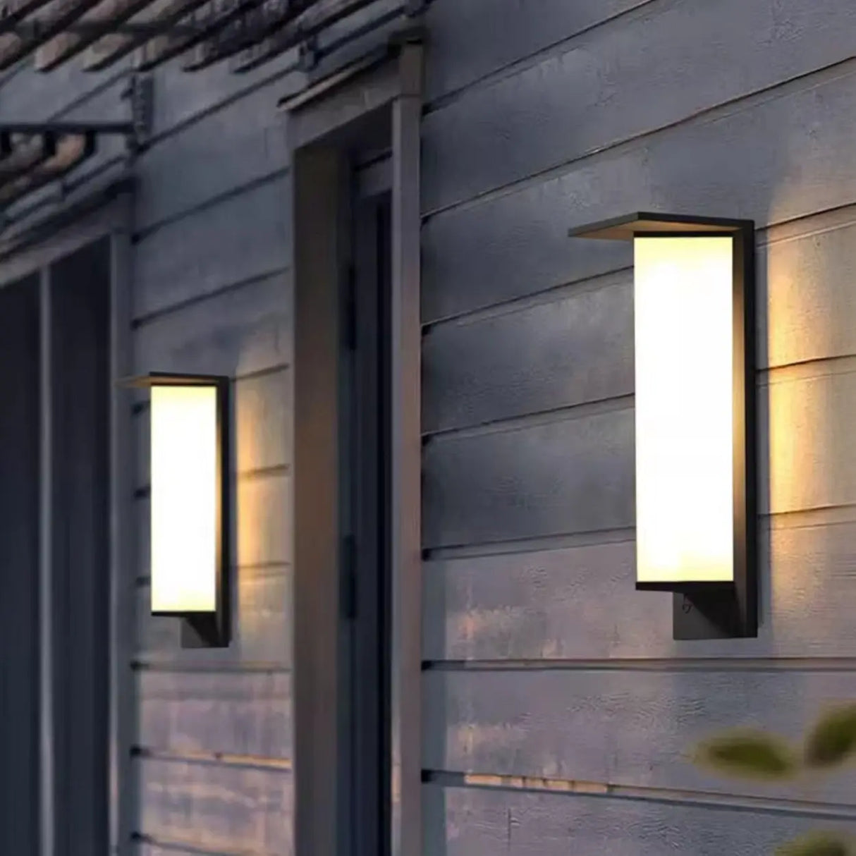 Modern Black Metal Geometric Outdoor LED Wall Light Image - 18