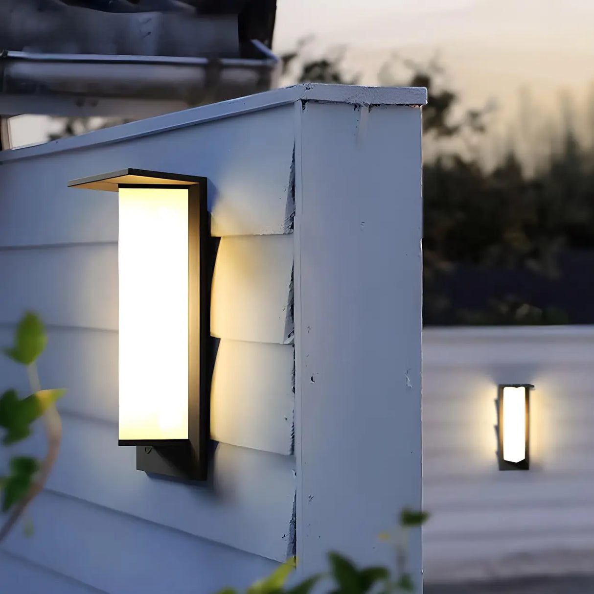 Modern Black Metal Geometric Outdoor LED Wall Light Image - 8