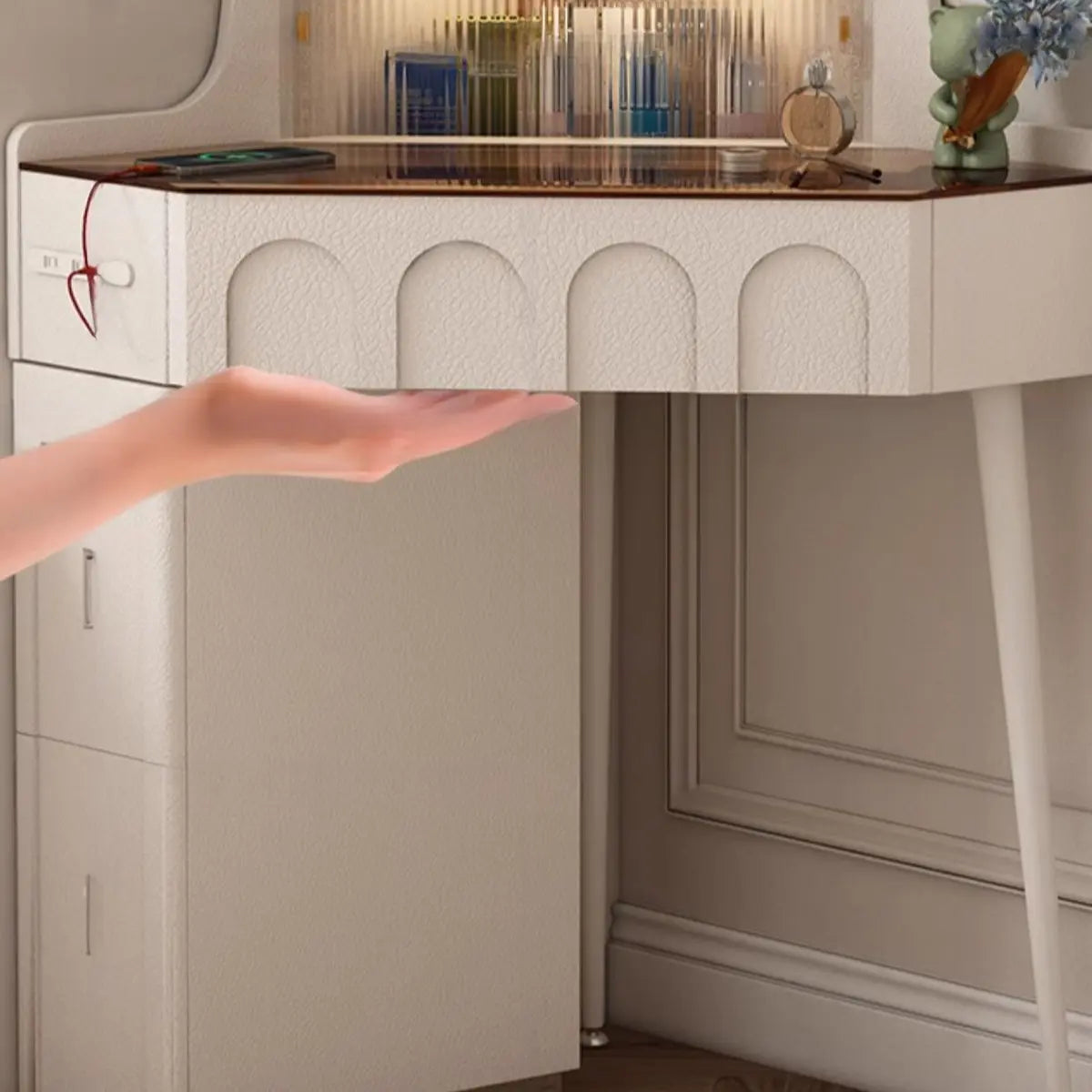 Modern Corner Faux Leather Mirror Light Vanity Table Set Image - 14