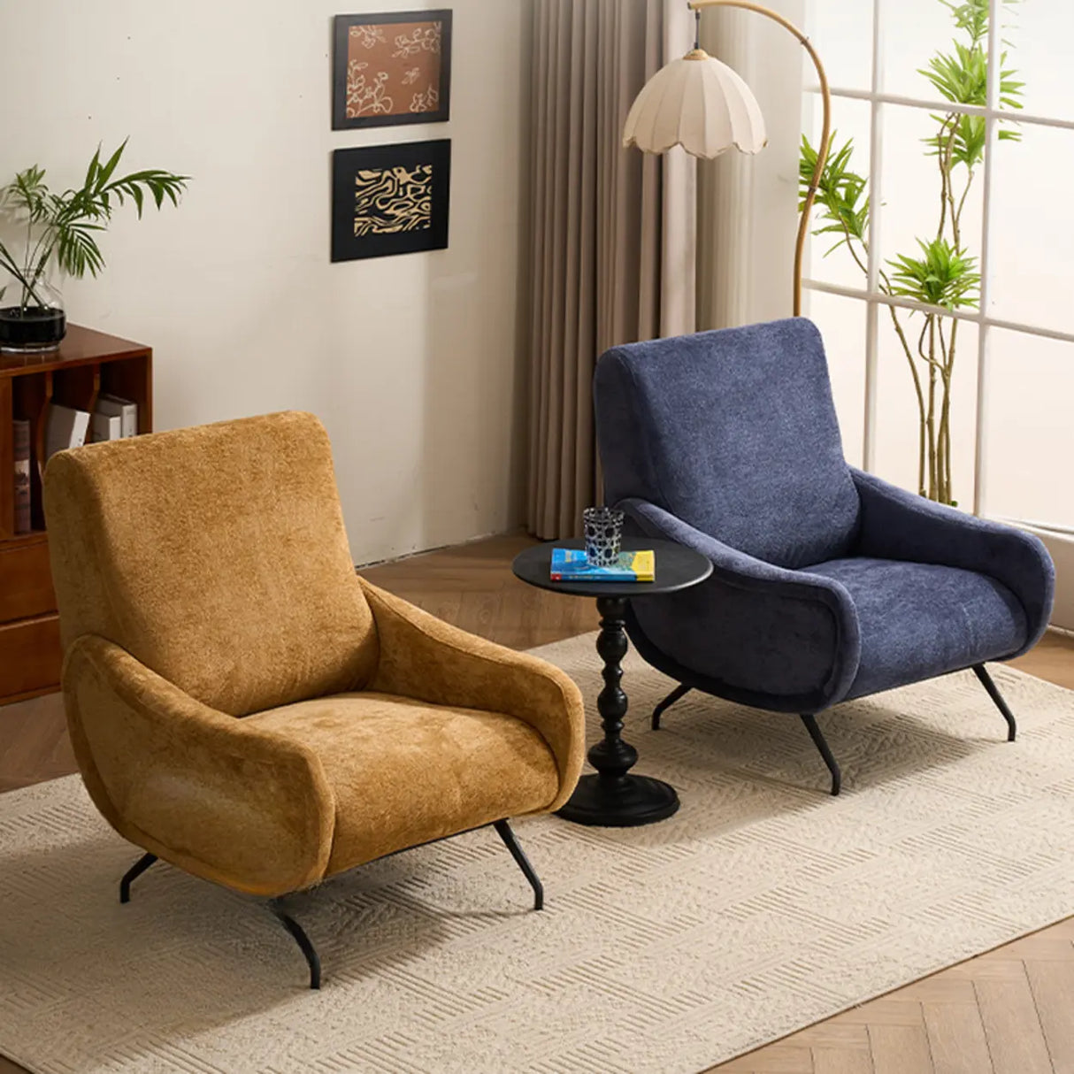 Modern Curved Back Fabric Living Room Accent Chair With Arms Image - 1