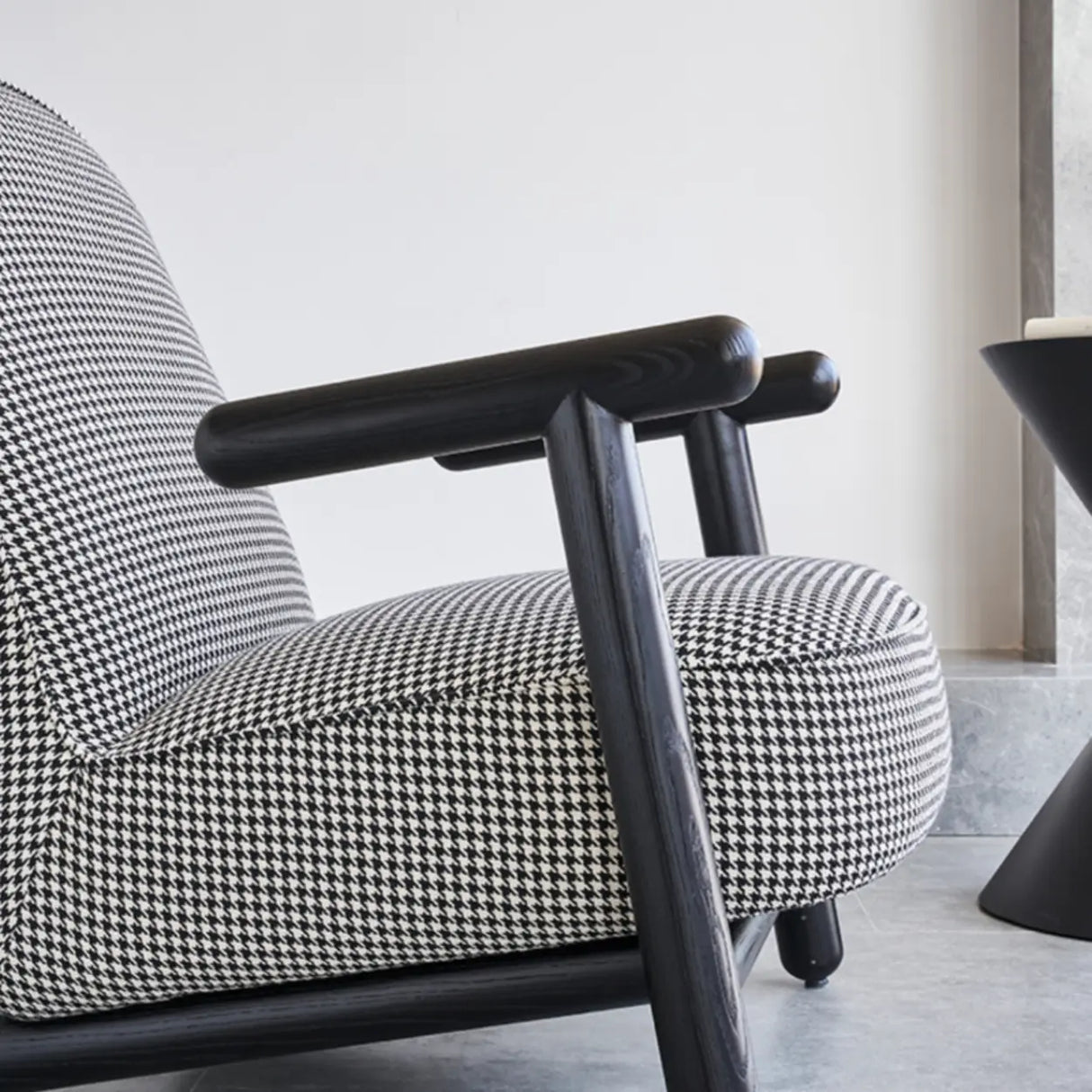 Modern Houndstooth Wood Lounge Accent Chair with Arms Image - 5