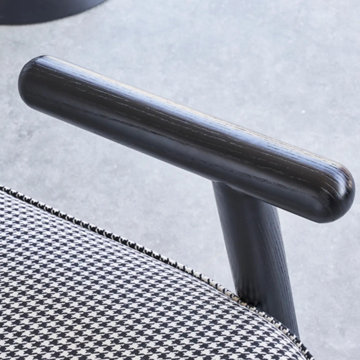 Modern Houndstooth Wood Lounge Accent Chair with Arms Image - 6