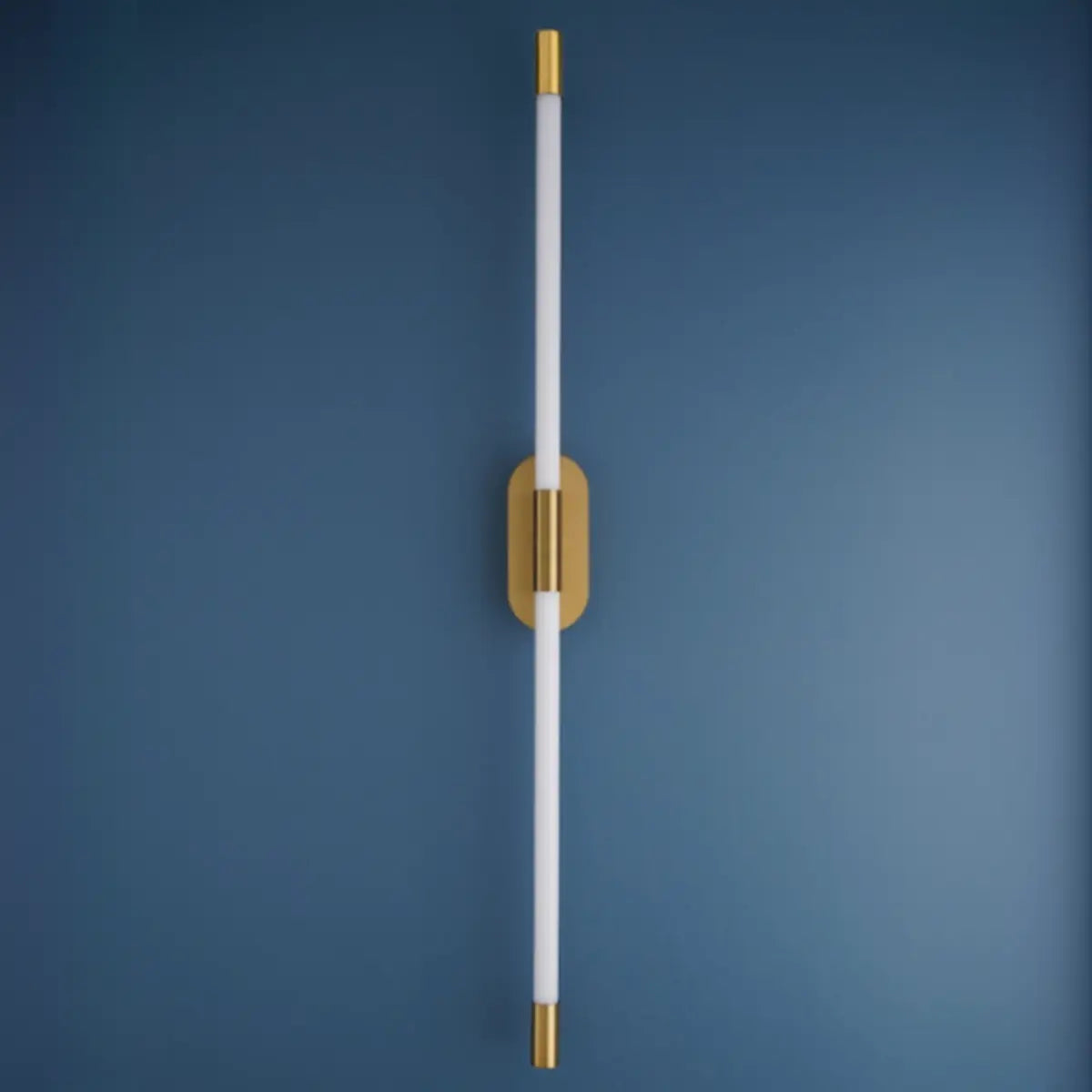 Minimalist Gold Linear LED Metal Wall Light Fixture Image - 10