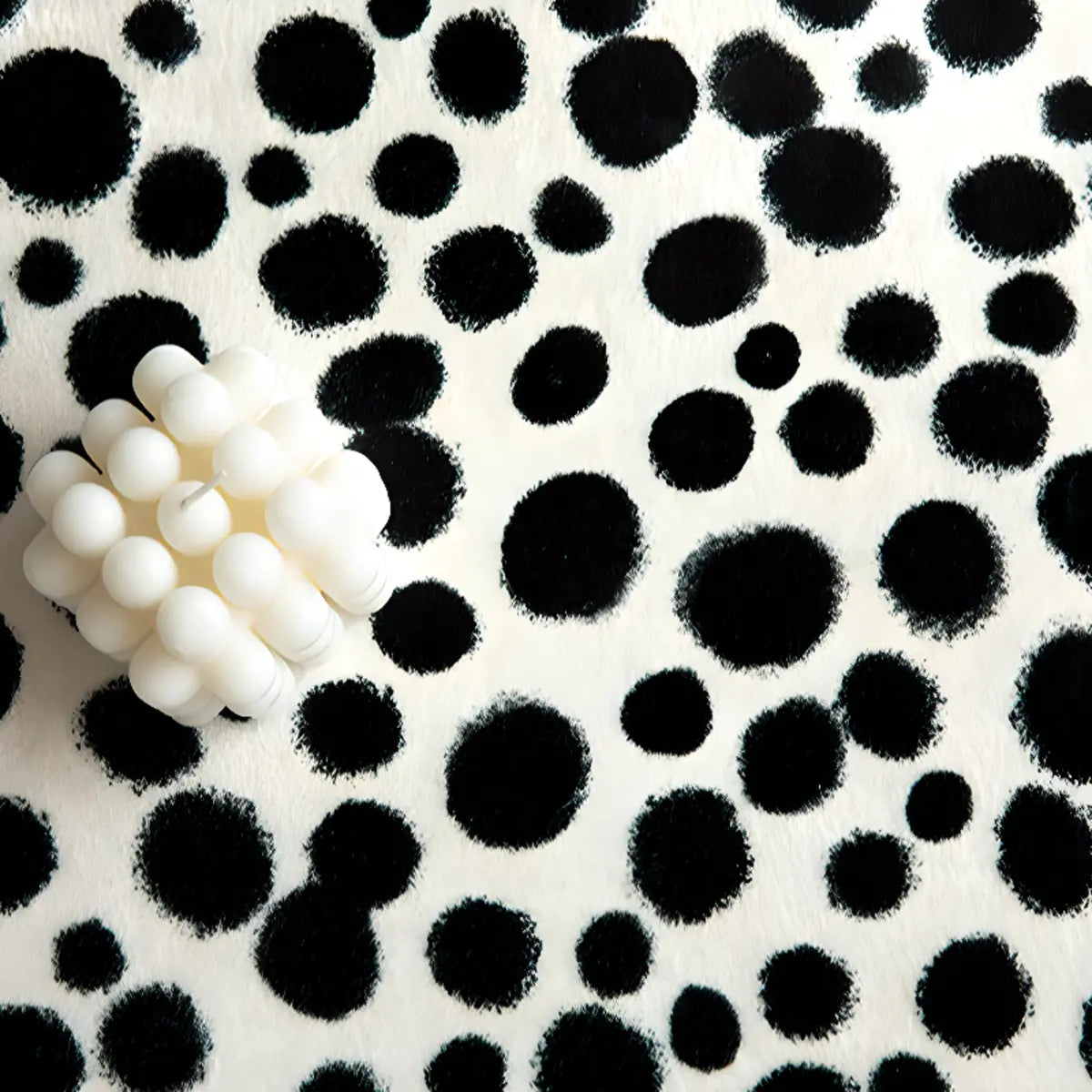 Modern Ombre Polka Dot Microfibre Black Area Rug Image - 9