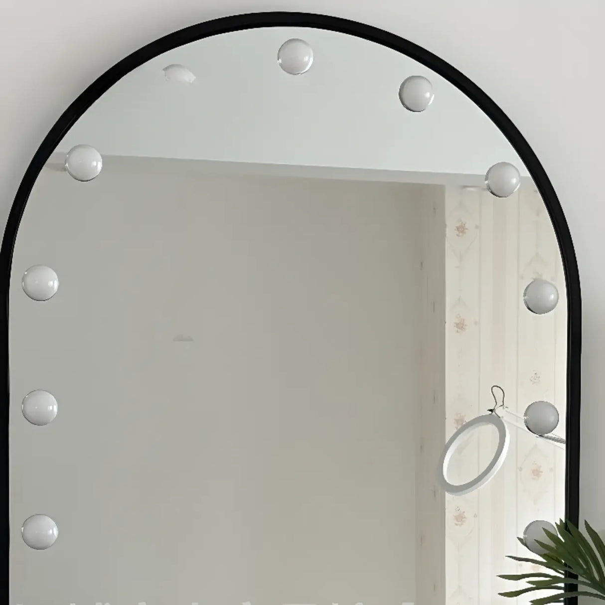 Modern Oval Timber Mirror Lights White Makeup Vanity Set Image - 12