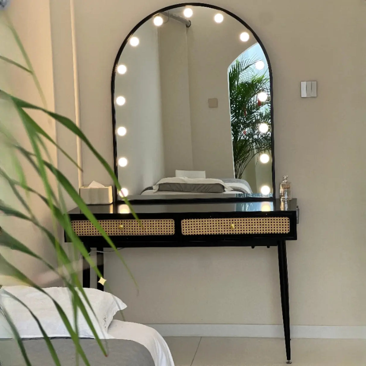 Modern Oval Timber Mirror Lights White Makeup Vanity Set Image - 5