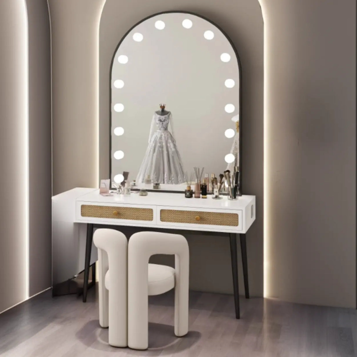 Modern Oval Timber Mirror Lights White Makeup Vanity Set Image - 9