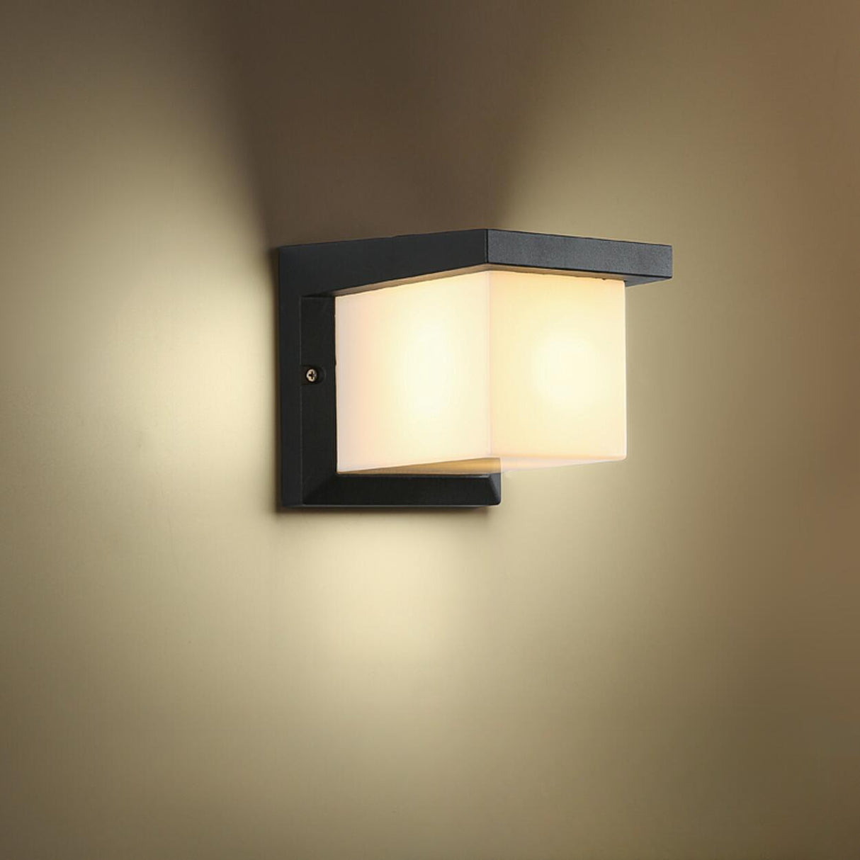 Modern Rectangular LED Outdoor Wall Light Image - 3