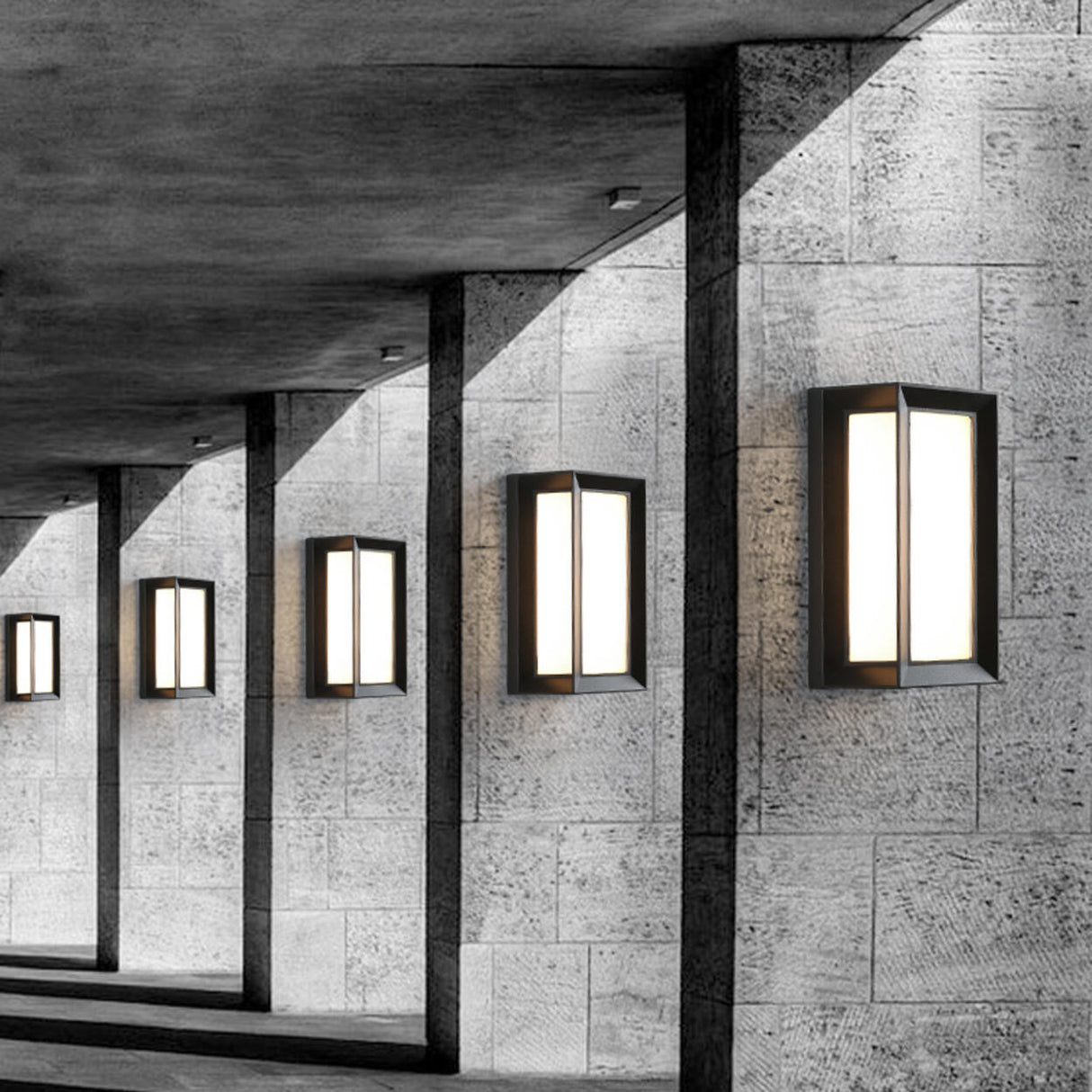 Modern Rectangular LED Outdoor Wall Light Image - 4