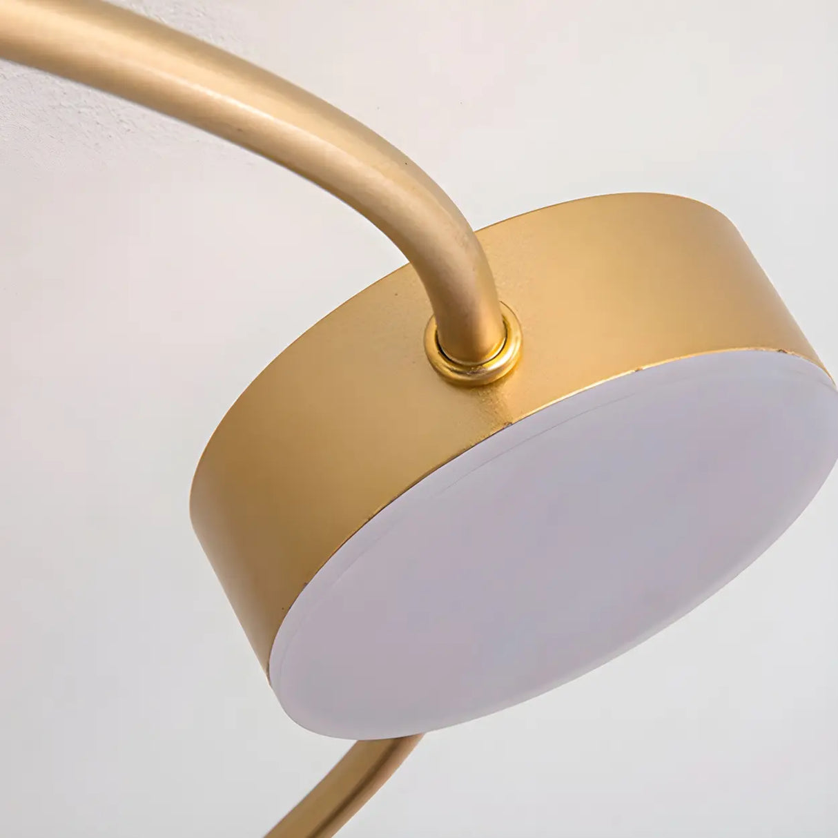 Modern Round Crystal Dimmable Flush Mount Ceiling Light Image - 16