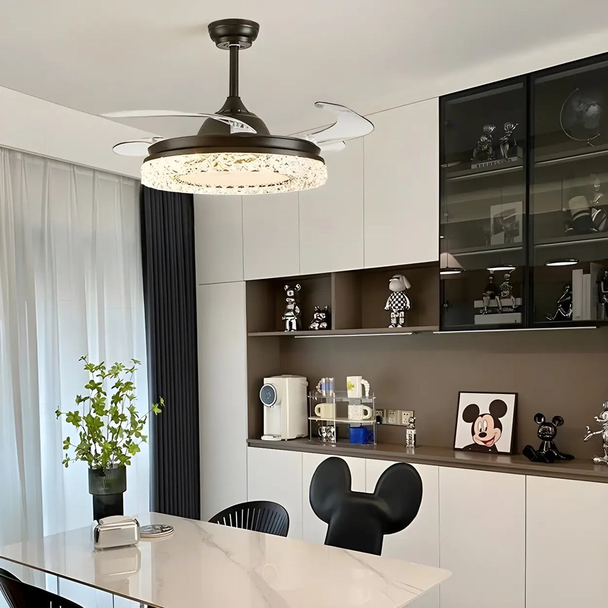 Modern Round Retractable Blades Ceiling Fan with Light Image - 9