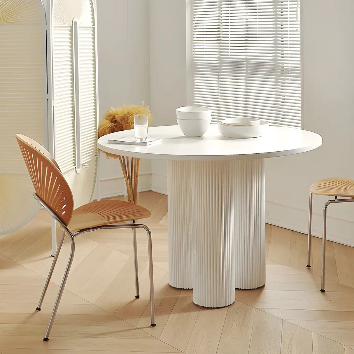 Modern Round White Oak Wood Dining Table Image - 4