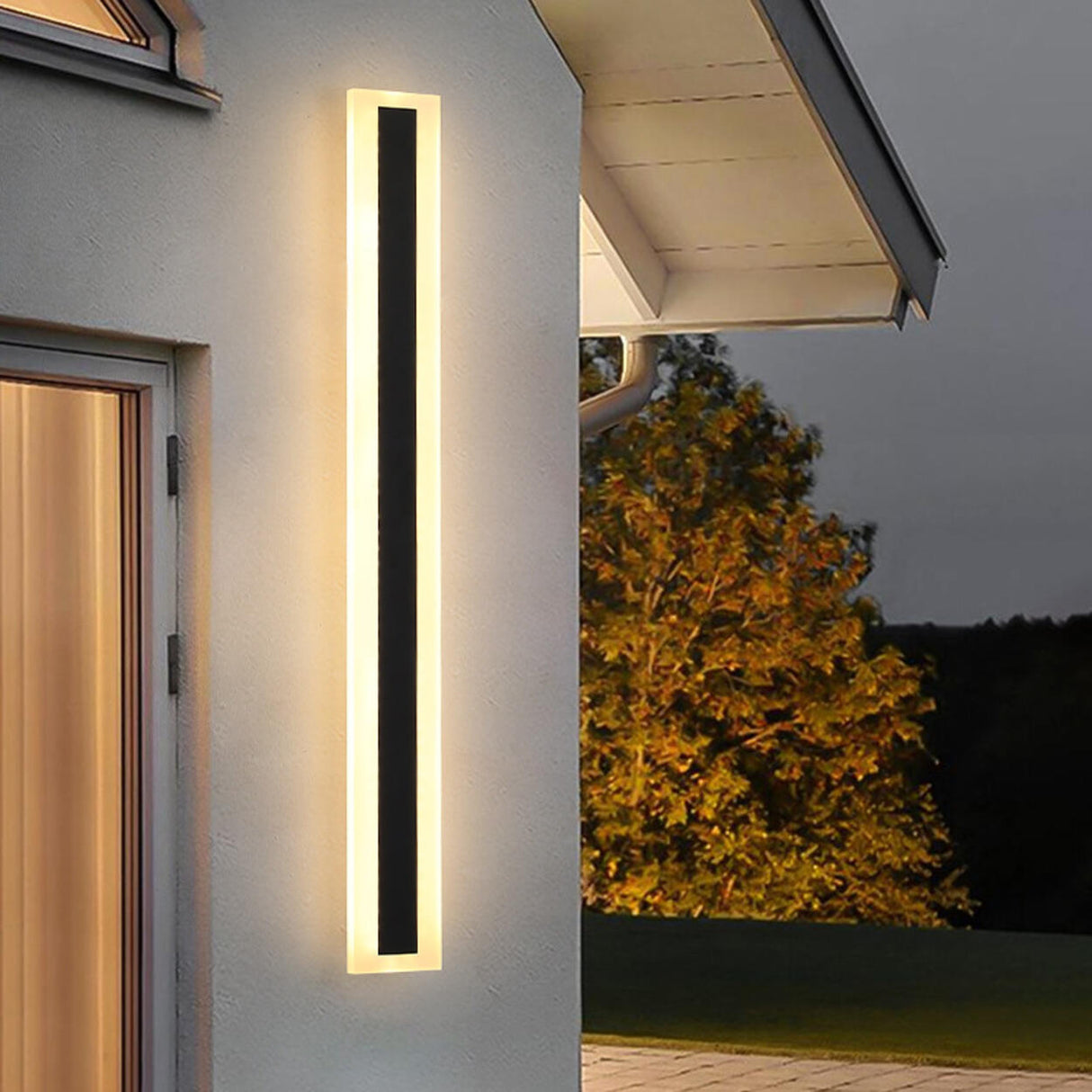 Modern Slim Vertical Outdoor LED Wall Light Image - 3