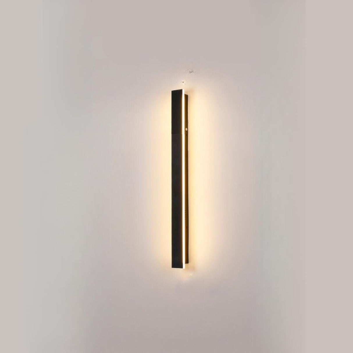 Modern Slim Vertical Outdoor LED Wall Light Image - 8