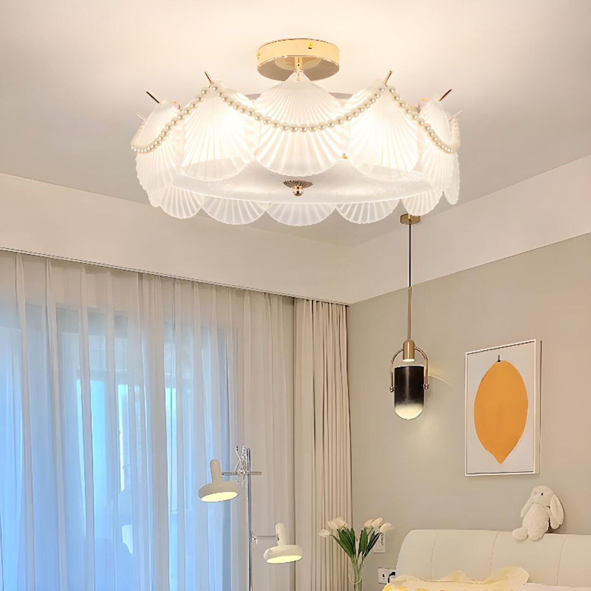 Modern Style Shell-Shaped Flush Mount Light Pearl Accents Image - 1