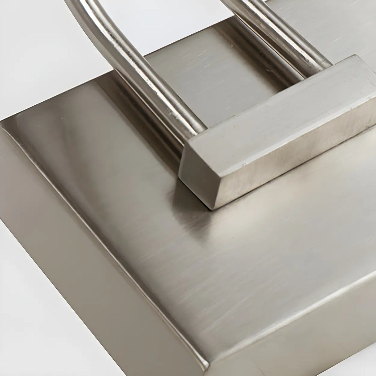 Modern Stylish Silver Linear LED Metallic Vanity Light Image - 12