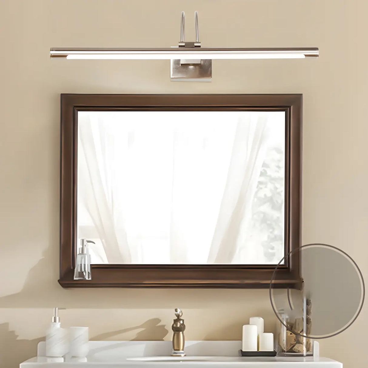 Modern Stylish Silver Linear LED Metallic Vanity Light Image - 4