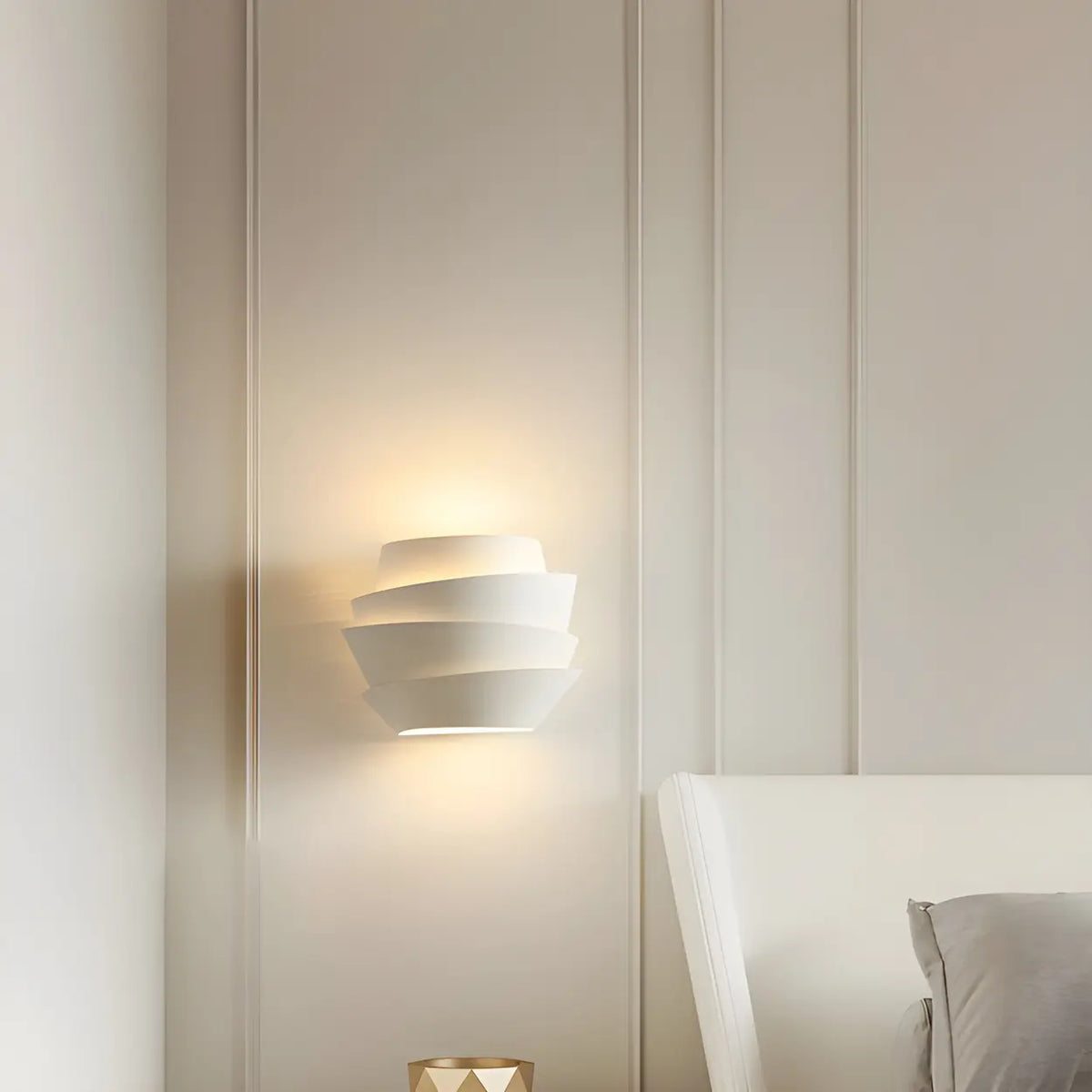 Modern Tiered Ceramic Wall Sconce for Bedroom – Homebaa