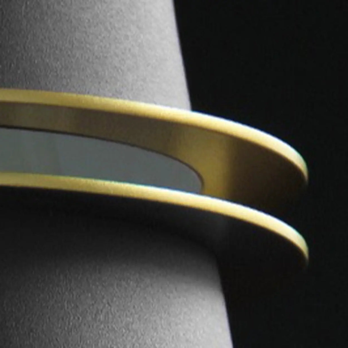 Modern White and Gold Vanity Wall Sconce Light Image - 10