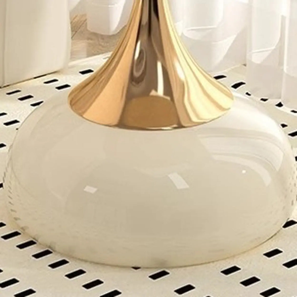 Modern White Tray Metal Round Pedestal Side Table Image - 10