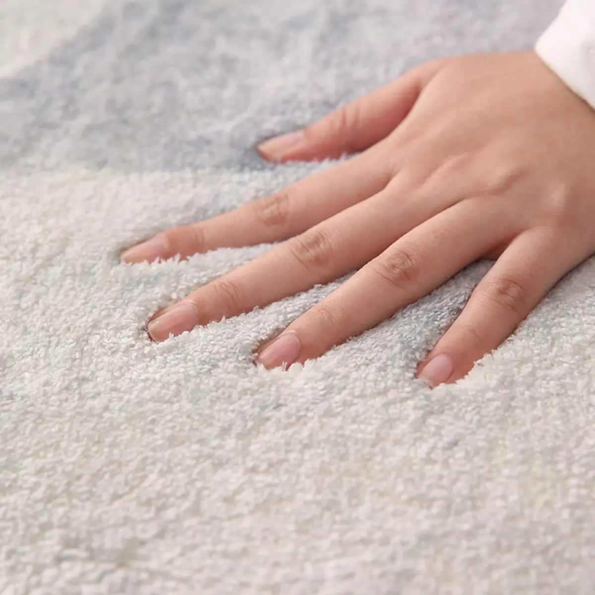 Modish Anti-Slip Abstract Round Gold Accents Area Rug Image - 6