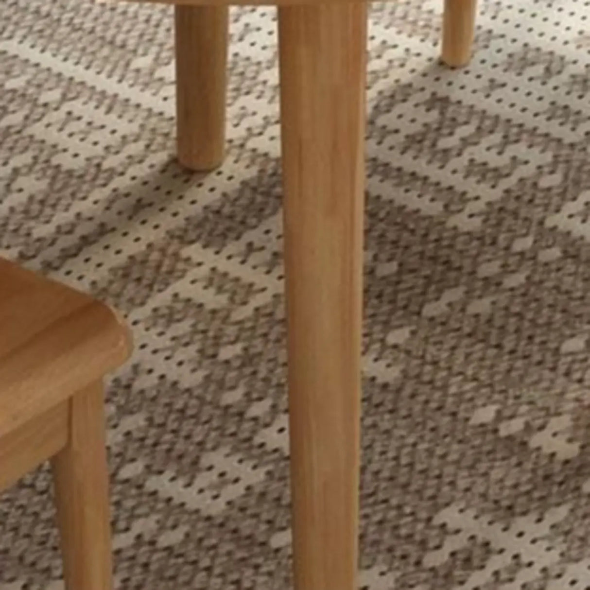 Modish Natural Round Rubberwood Extendable Dining Table Image - 9