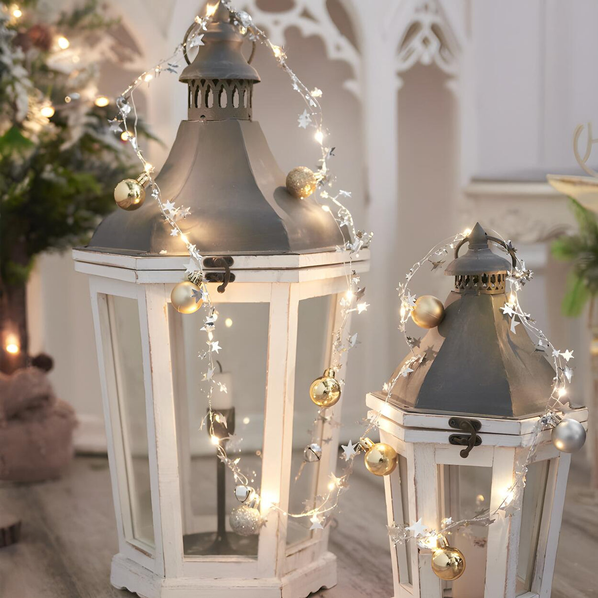 Natural Pinecone Brown String Lights with Berries Image - 9