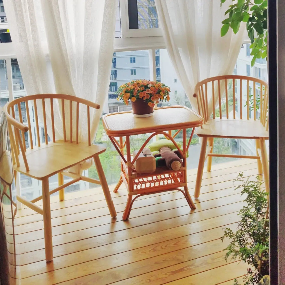 Nordic Curved Natural Wood Windsor Back Dining Chair Image - 6