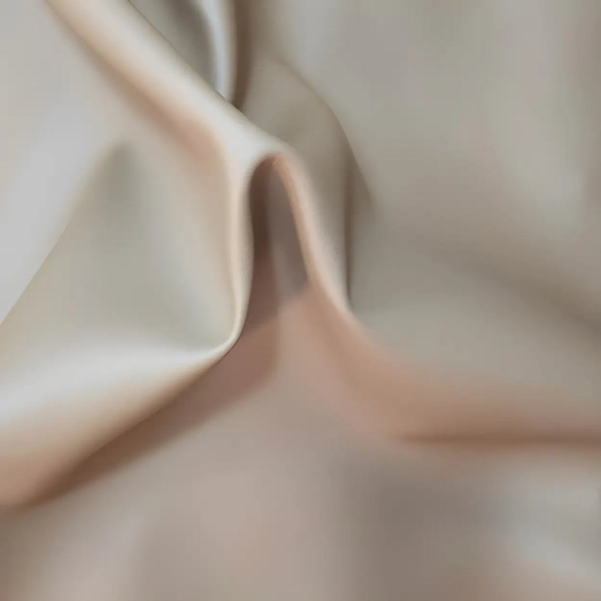 Off-White Genuine Leather Upholstered Bedroom Bench Image - 15