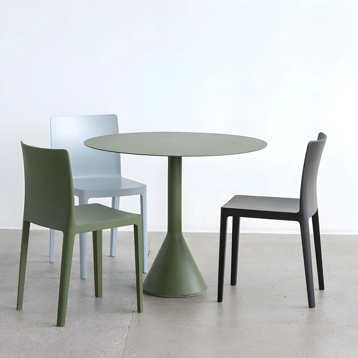 Outdoor Round Metal Green Water Resistant Bistro Table Image - 7