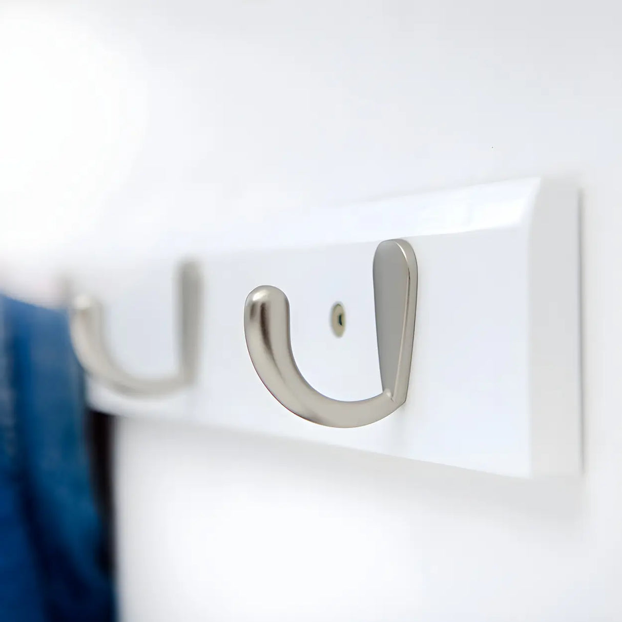 Rectangular Bamboo Wood Wall-Mounted Coat Rack with Hooks Image - 7