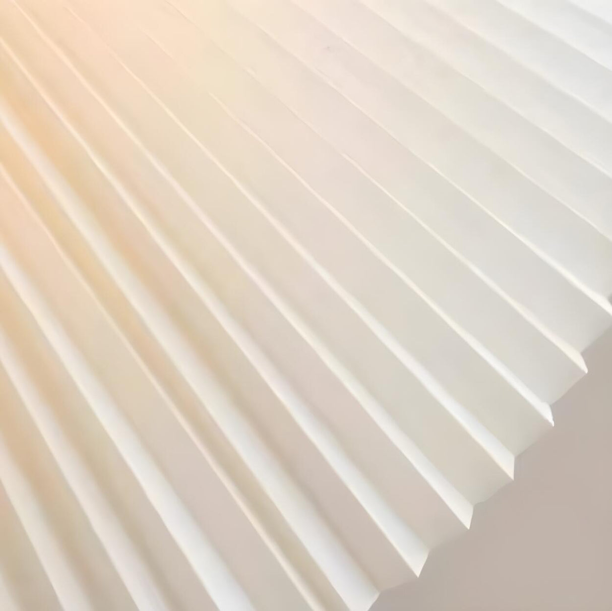 Resin Modern White Pleated Curved Tree Floor Lamp Image - 12