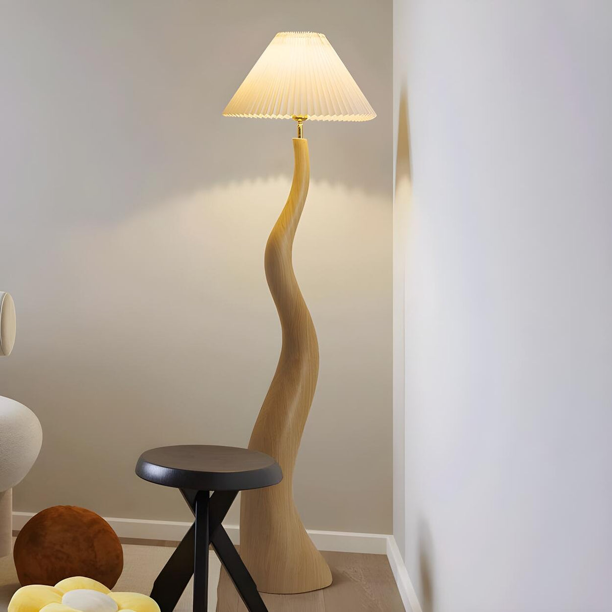 Resin Modern White Pleated Curved Tree Floor Lamp Image - 8