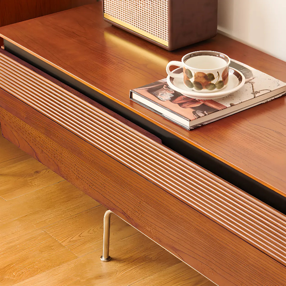 Retro Rectangular Cherry Wood Living Room TV Stand Brown