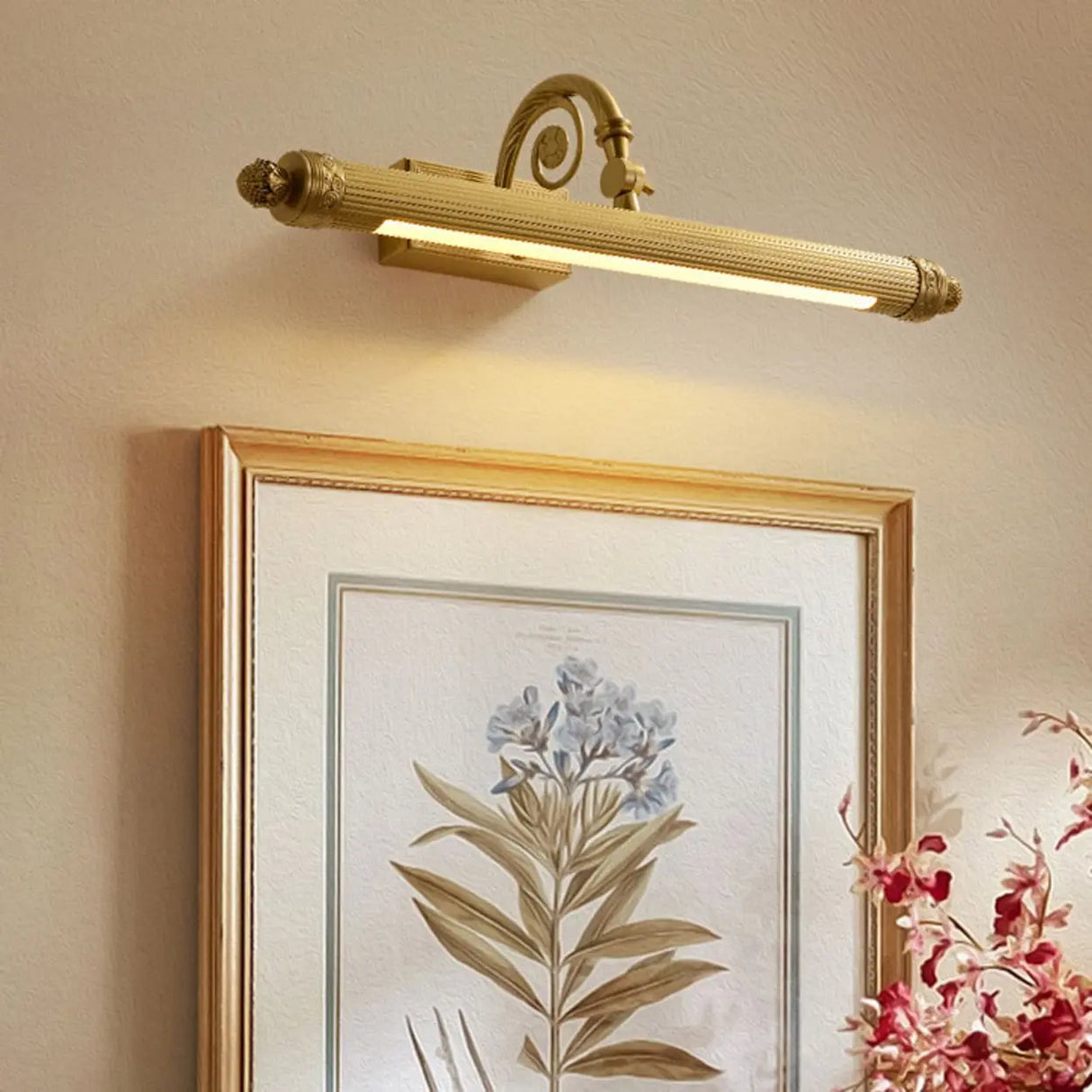 Rotating Vintage Gold Linear LED Metal Vanity Light Image - 4