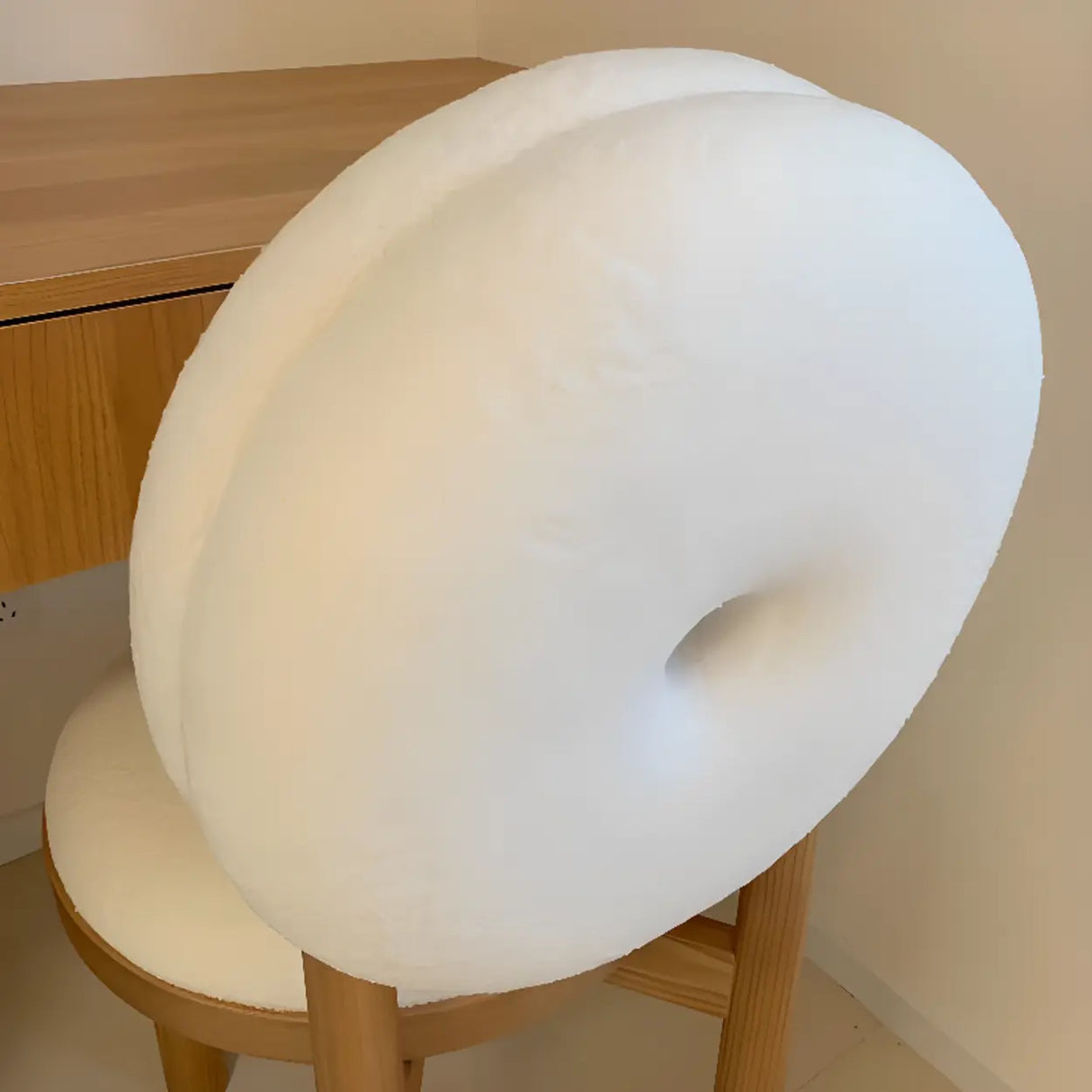 Round Off-White King Louis Back Wood Dining Chairs Image - 7